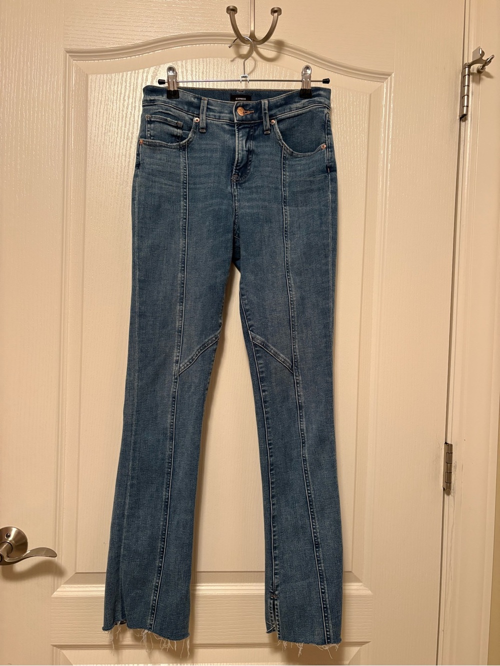 Express skyscraper mid rise twist seam detail raw hem size 2R